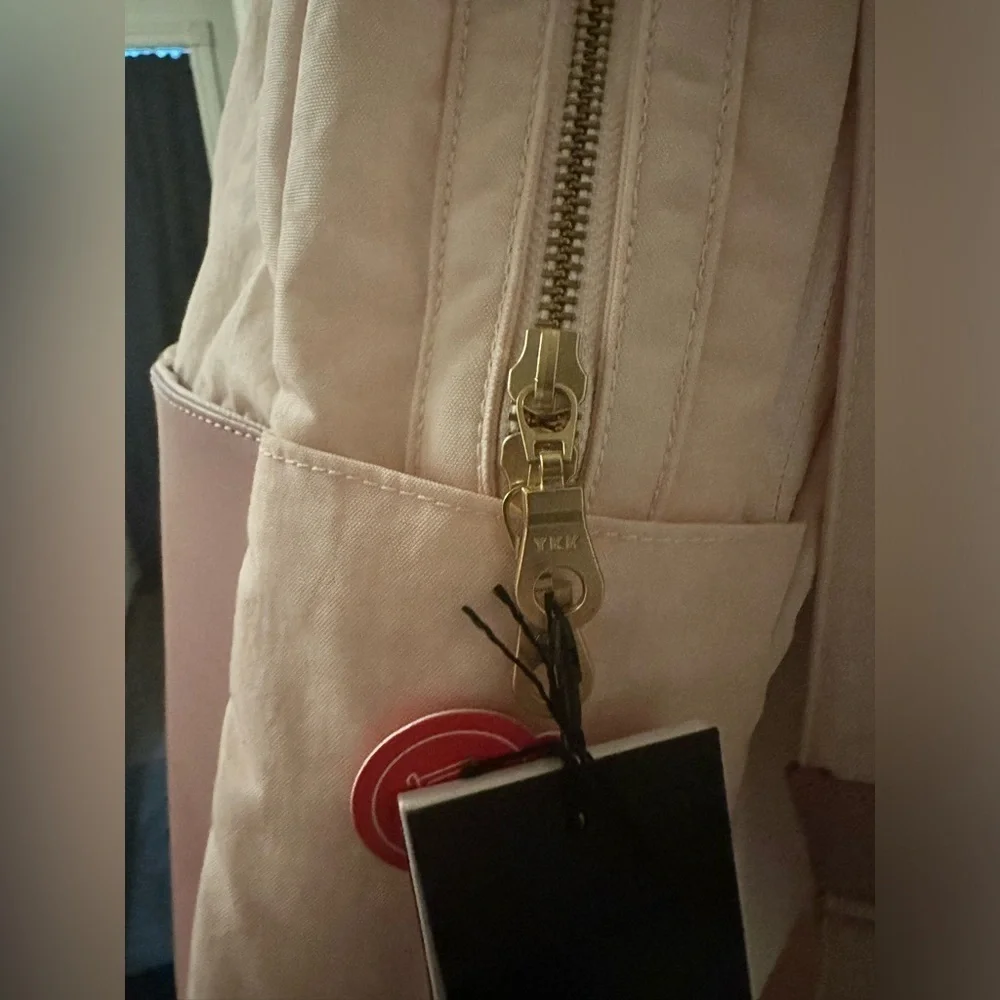 HERSCHEL SUPPLY CO.
Orion Mid-Volume Backpack 18.5L - Picture 7 of 9